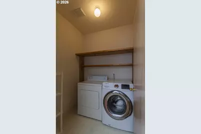 11595 SE Springcrest Dr, Clackamas, OR 97015 - Photo 9