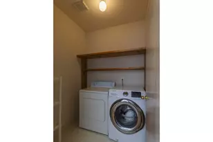 11595 SE Springcrest Dr, Clackamas, OR 97015 - Photo 9