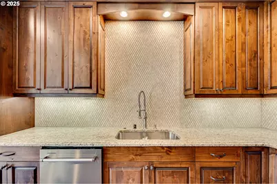 7705 NW Quinault St, Camas, WA 98607 - Photo 13