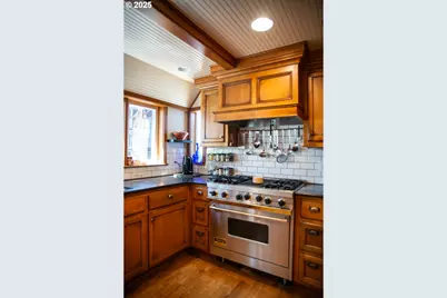 62725 Eagle Rd, Bend, OR 97701 - Photo 15