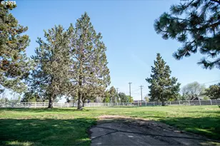 62725 Eagle Rd, Bend, OR 97701 - Photo 37