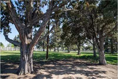 62725 Eagle Rd, Bend, OR 97701 - Photo 39