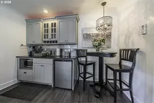 215 S 4th St, Jacksonville, OR 97530 - Photo 25