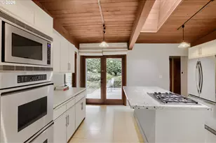 2929 Glen Eagles Rd, Lake Oswego, OR 97034 - Photo 9