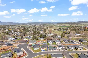 389 NE Blackbear St, Prineville, OR 97754 - Photo 41