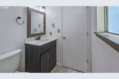 120 W Wilson, Carlton, OR 97111 - Photo 17