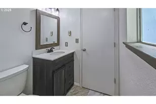 120 W Wilson, Carlton, OR 97111 - Photo 17