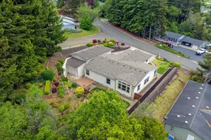 1710 Kristi Loop, Lakeside, OR 97449 - Photo 45