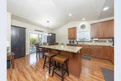 1020 E 4th St, Yamhill, OR 97148 - Photo 13