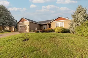 1020 E Fourth St, Yamhill, OR 97148 - Photo 3