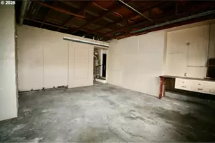 1332 Thompson Rd, Woodburn, OR 97071 - Photo 15