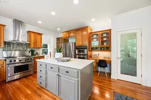 4592 NW Oakpoint Way, Portland, OR 97229 - Photo 15