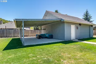 335 Page Rd, Winchester, OR 97495 - Photo 35
