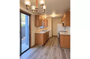 7905 SW Fanno Creek Dr, Tigard, OR 97224 - Photo 7