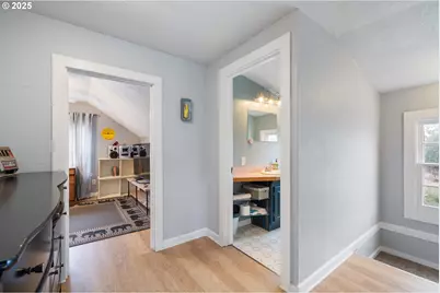 1706 5th St, Tillamook, OR 97141 - Photo 17