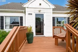 1706 5th St, Tillamook, OR 97141 - Photo 3