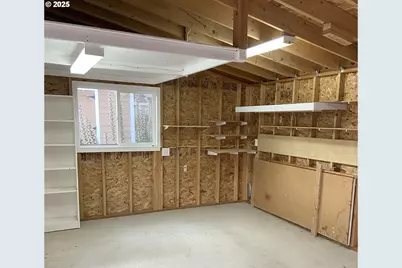 1706 5th St, Tillamook, OR 97141 - Photo 25