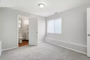 8513 NE Weidler St, Portland, OR 97220 - Photo 31