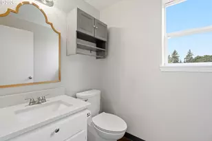8513 NE Weidler St, Portland, OR 97220 - Photo 15