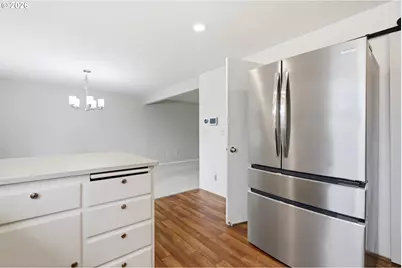 8513 NE Weidler St, Portland, OR 97220 - Photo 13