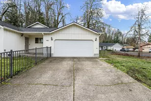 662 S 44th St, Springfield, OR 97478 - Photo 5