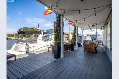 173 NE Bridgeton Rd #25, Portland, OR 97211 - Photo 9