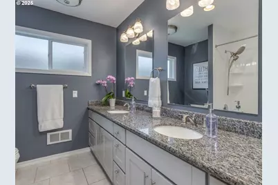 173 NE Bridgeton Rd #25, Portland, OR 97211 - Photo 29