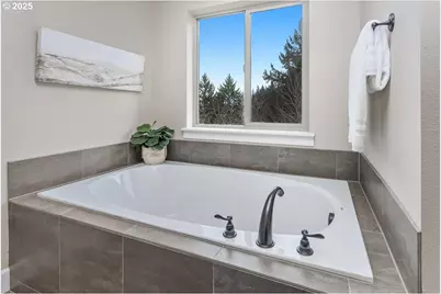 8070 SW 195th Ave, Beaverton, OR 97007 - Photo 17