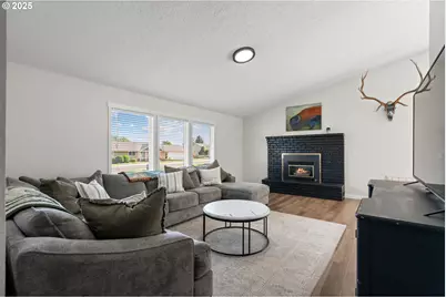 820 E Pine Ave, Hermiston, OR 97838 - Photo 5