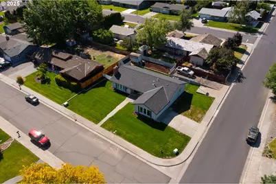 820 E Pine Ave, Hermiston, OR 97838 - Photo 37