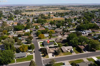 820 E Pine Ave, Hermiston, OR 97838 - Photo 39