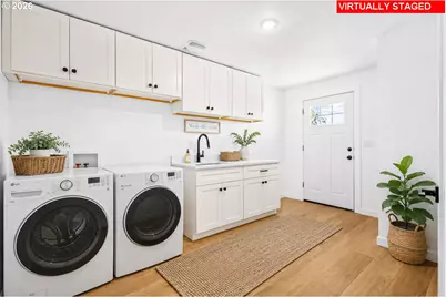 805 W Sherman St, Lebanon, OR 97355 - Photo 9