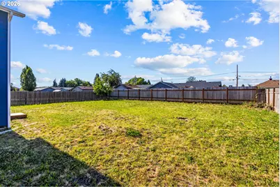 805 W Sherman St, Lebanon, OR 97355 - Photo 33