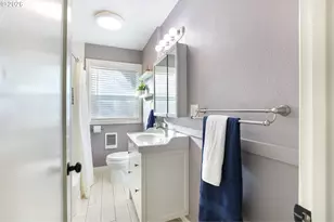 910 E 13th St, The Dalles, OR 97058 - Photo 15