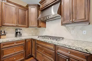 1076 Epperly Way, West Linn, OR 97068 - Photo 11