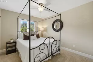1076 Epperly Way, West Linn, OR 97068 - Photo 17