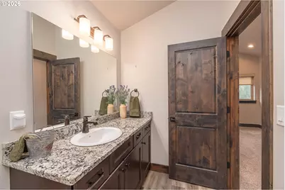 923 E Desperado Trl, Sisters, OR 97759 - Photo 15