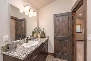 923 E Desperado Trail, Sisters, OR 97759 - Photo 15