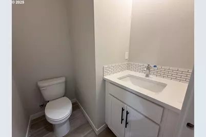 256 NW Mawrcrest Ave, Gresham, OR 97030 - Photo 11