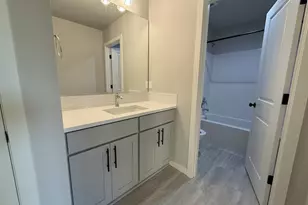 256 NW Mawrcrest Ave, Gresham, OR 97030 - Photo 11