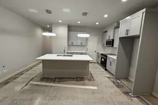 256 NW Mawrcrest Ave, Gresham, OR 97030 - Photo 5