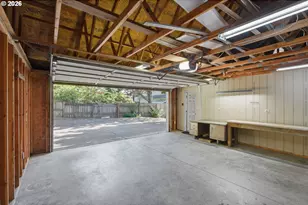 755 Prefontaine Dr, Coos Bay, OR 97420 - Photo 31