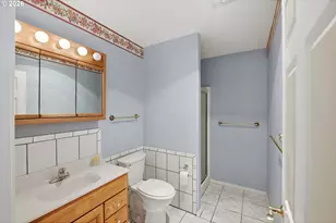755 Prefontaine Dr, Coos Bay, OR 97420 - Photo 19