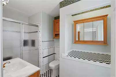755 Prefontaine Dr, Coos Bay, OR 97420 - Photo 17