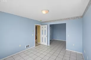 755 Prefontaine Dr, Coos Bay, OR 97420 - Photo 21