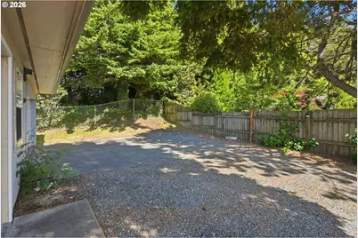 755 Prefontaine Dr, Coos Bay, OR 97420 - Photo 35