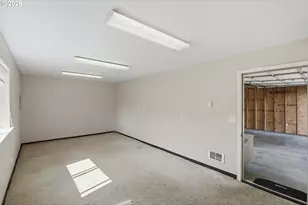 755 Prefontaine Dr, Coos Bay, OR 97420 - Photo 29