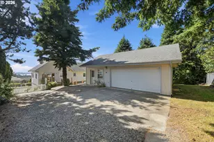 755 Prefontaine Dr, Coos Bay, OR 97420 - Photo 33