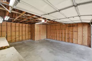 755 Prefontaine Dr, Coos Bay, OR 97420 - Photo 31