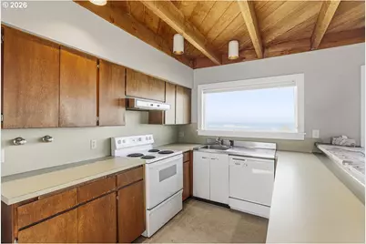 319 Salishan Dr, Lincoln Beach, OR 97388 - Photo 17
